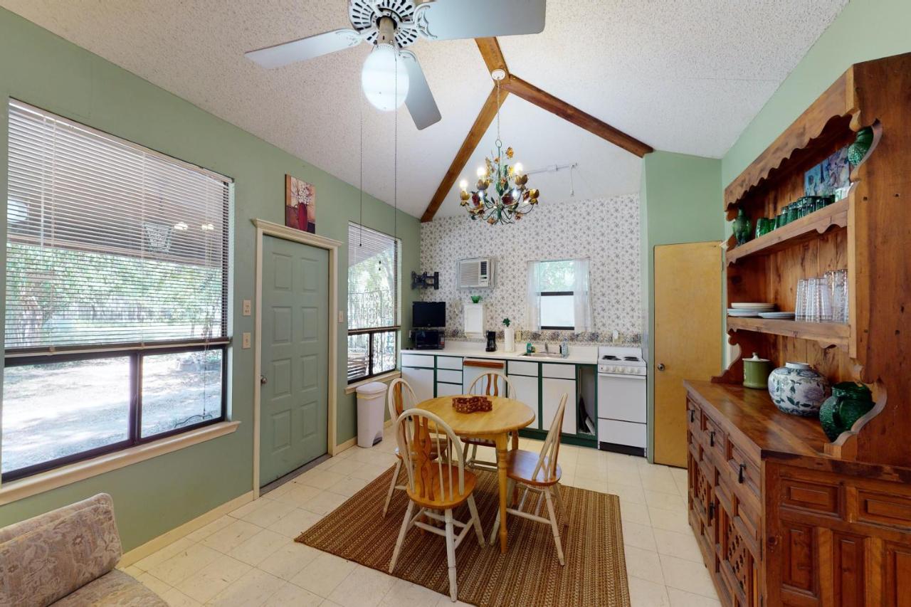 Shamrock Cottage Ingram Exterior photo